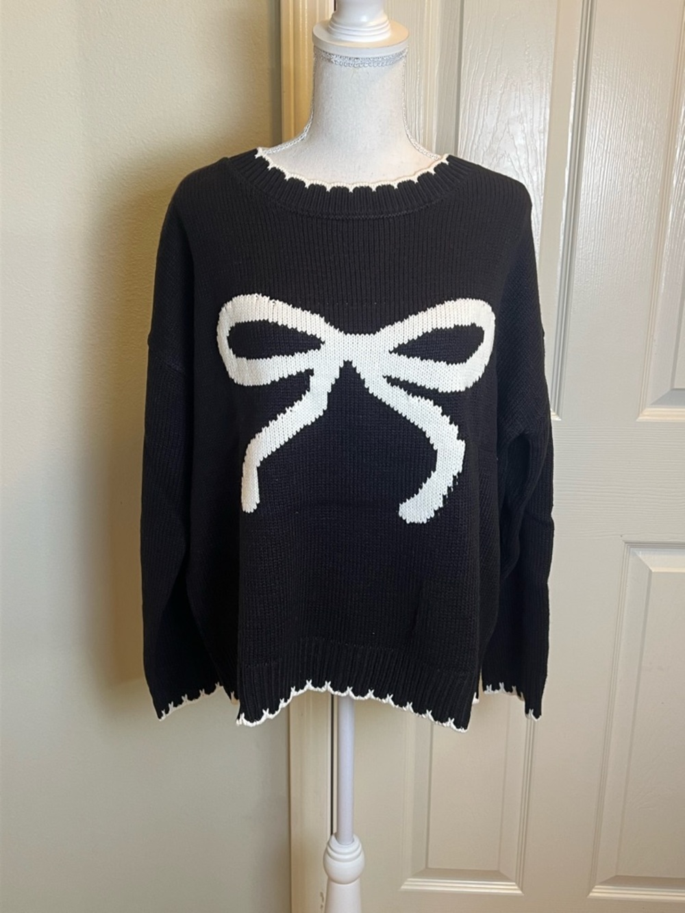 CATO Bow Graphic Sweater